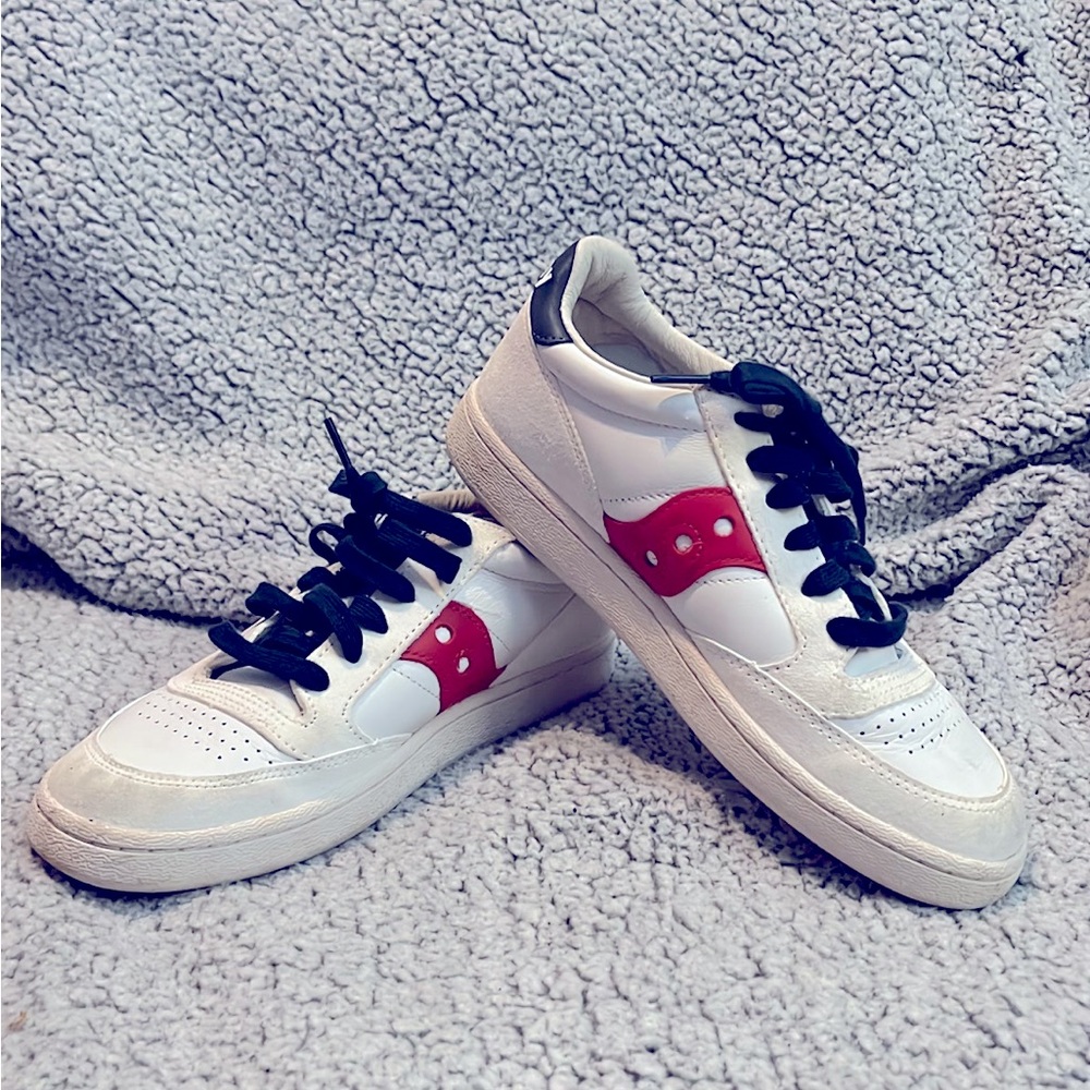 saucony jazz court premium red white blue men’s 7 (women’s 8.5)